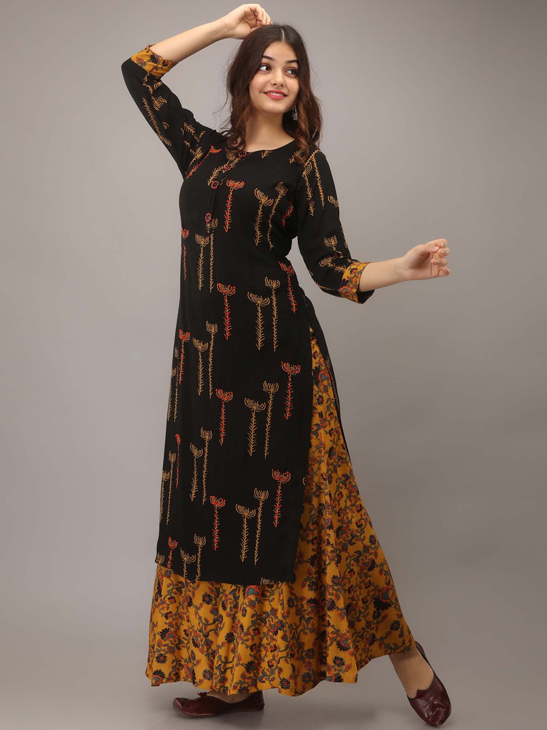

Pankvi Ethnic Motifs Printed Kantha Work Kurta with Palazzos, Black