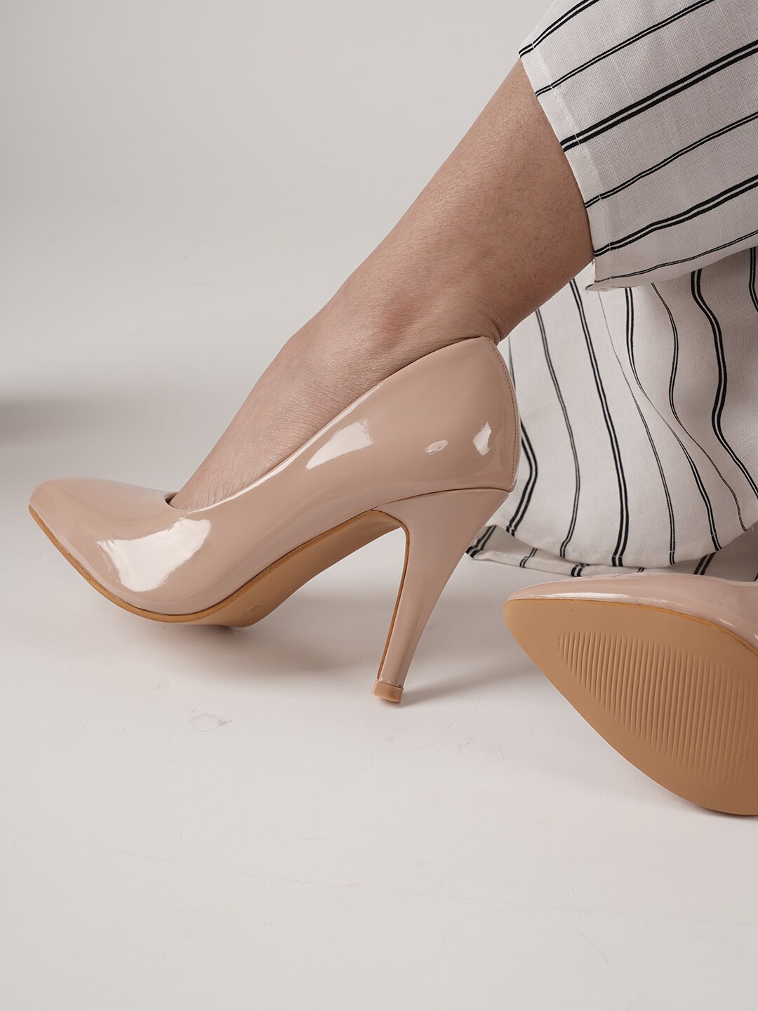 

DressBerry Women Stiletto Pumps, Beige
