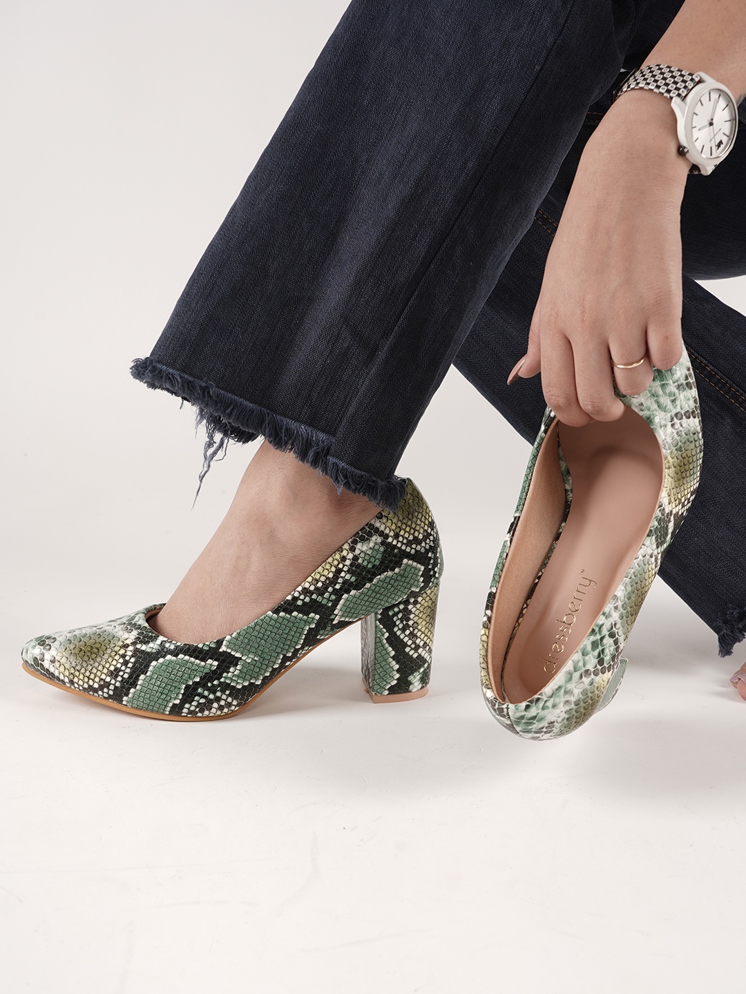 

DressBerry Women Printed Block Pumps, Green
