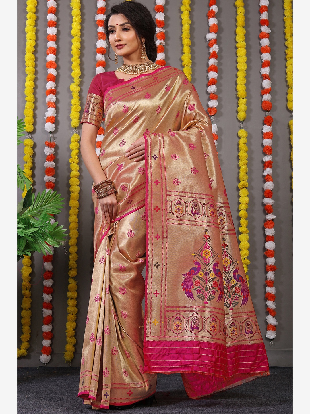 

AVANTIKA FASHION Floral Woven Design Zari Pure Silk Paithani Saree, Pink