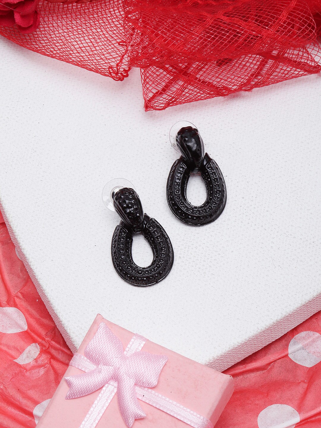 

DIVA WALK Black-Plated Contemporary Drop Earrings