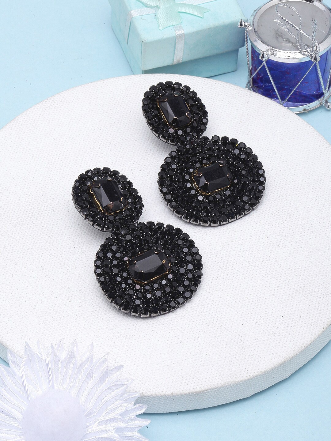 

DIVA WALK Black-Plated Geometric Drop Earrings
