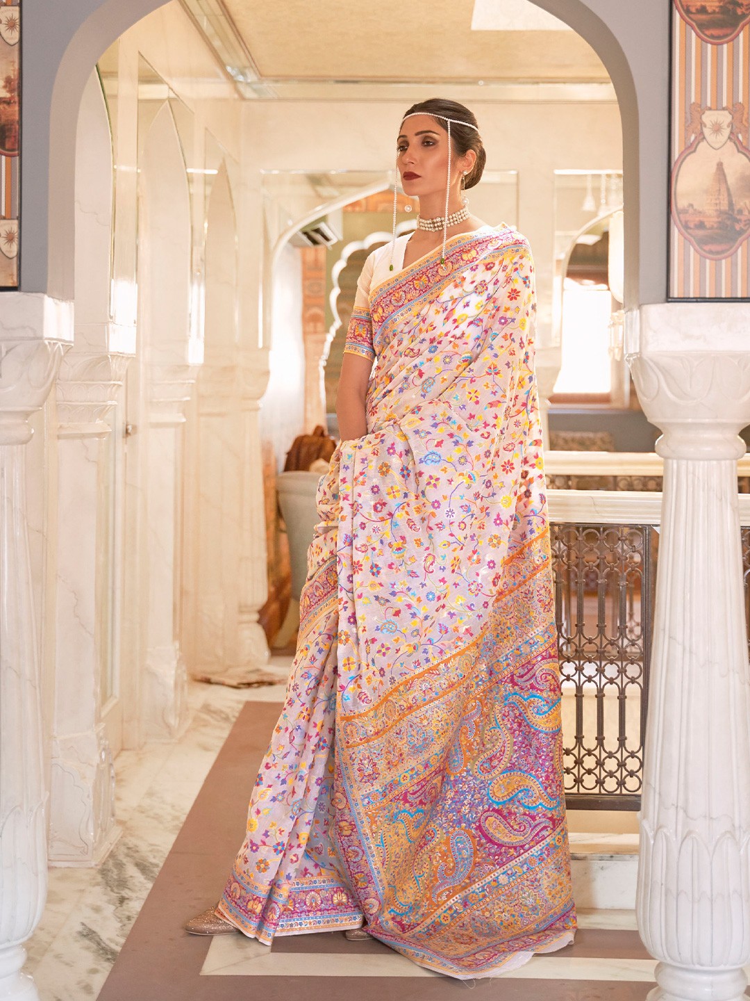 

Mitera Floral Woven Design Zari Pure Silk Saree, White