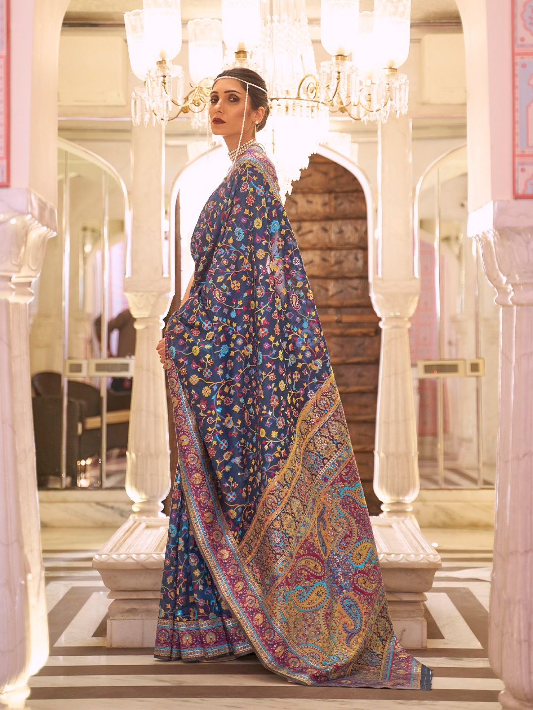

Mitera Floral Woven Design Zari Pure Silk Saree, Navy blue