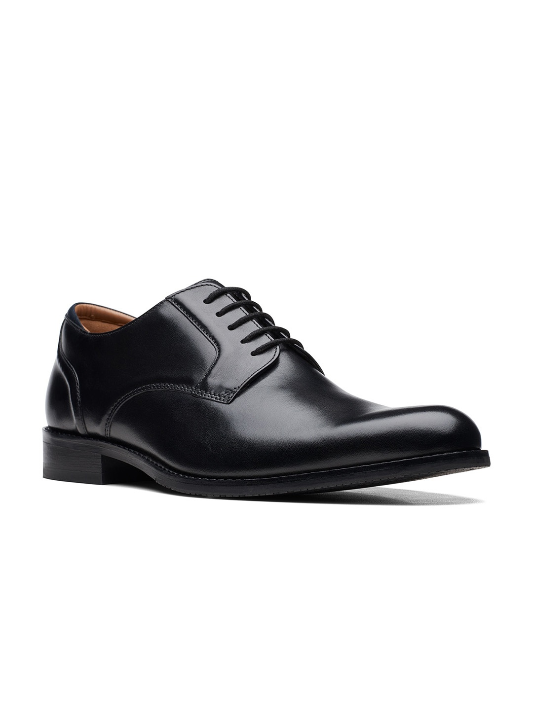 

Clarks Men Leather Round Toe Formal Derbys, Black