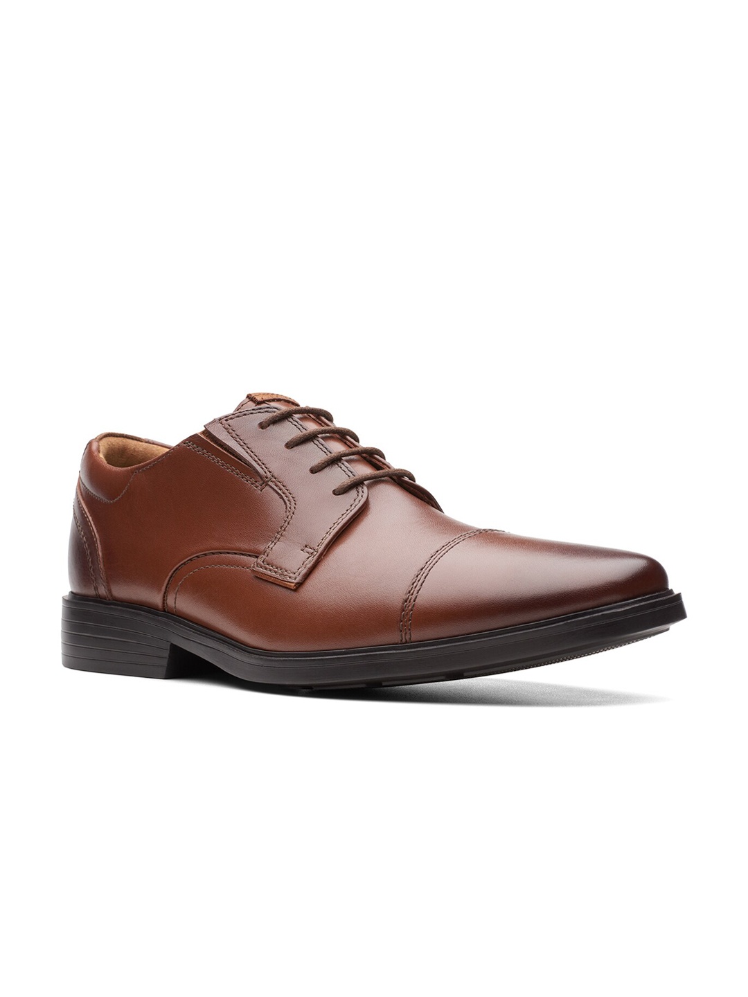 

Clarks Men Leather Round Toe Formal Derbys, Tan