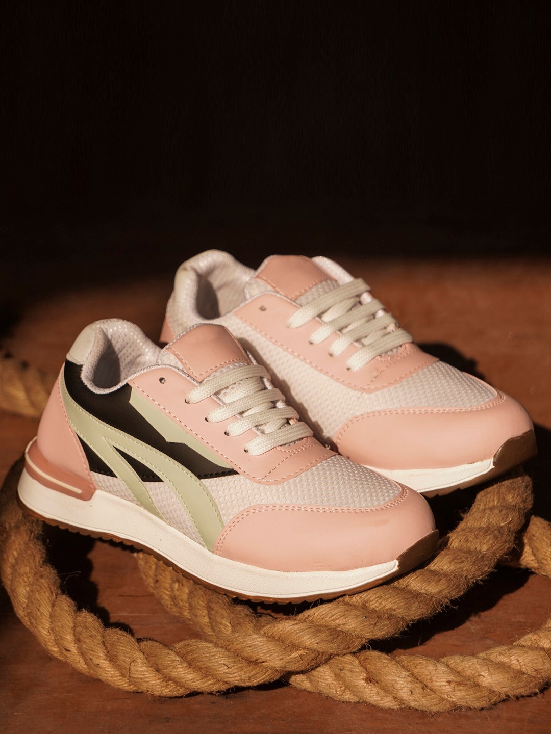 

Try Me Women Pink Woven Design Sneakers