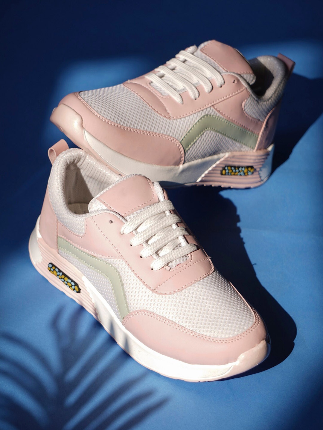 

Try Me Women Lightweight Colourblocked Sneakers, Pink