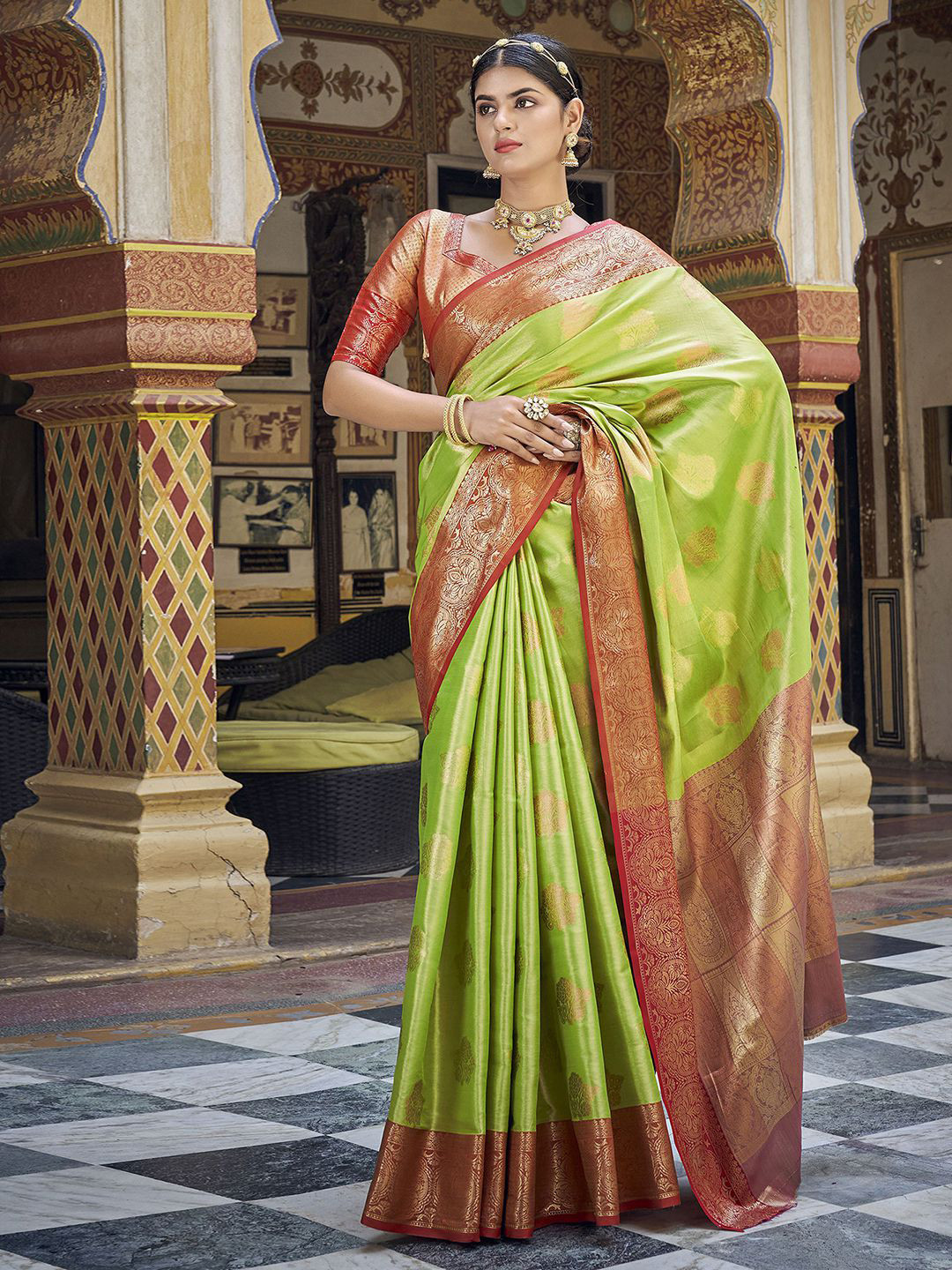 

Satrani Ethnic Motifs Woven Design Zari Banarasi Saree, Green
