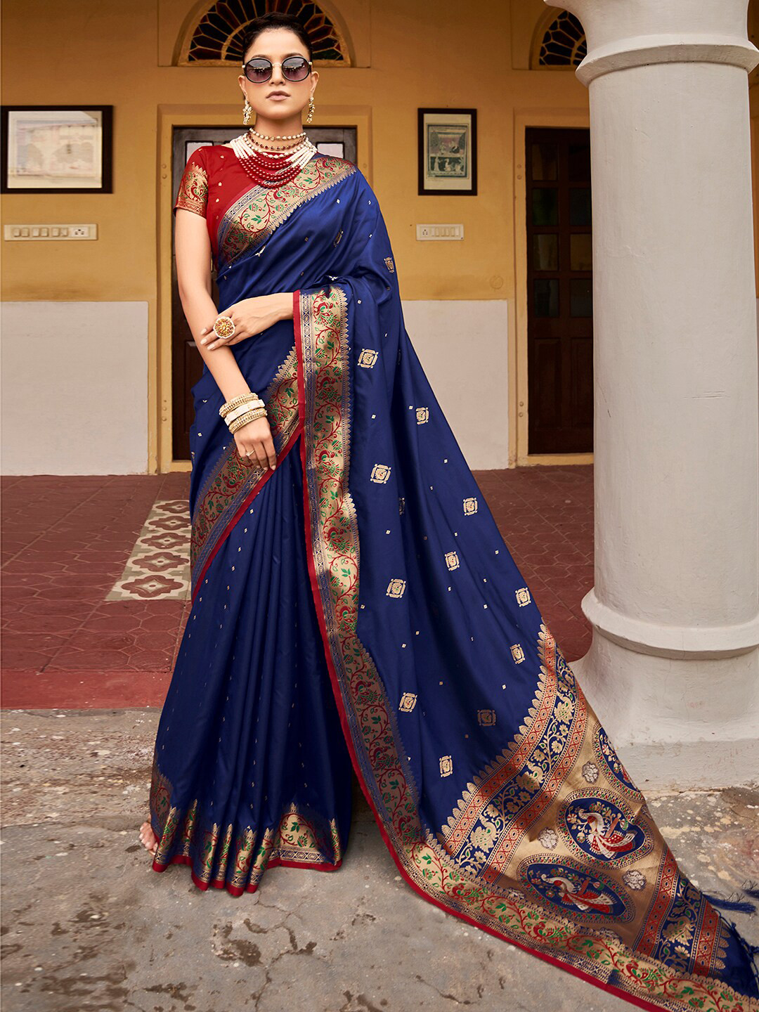 

Satrani Ethnic Motif Woven Design Zari Banarasi Saree, Blue