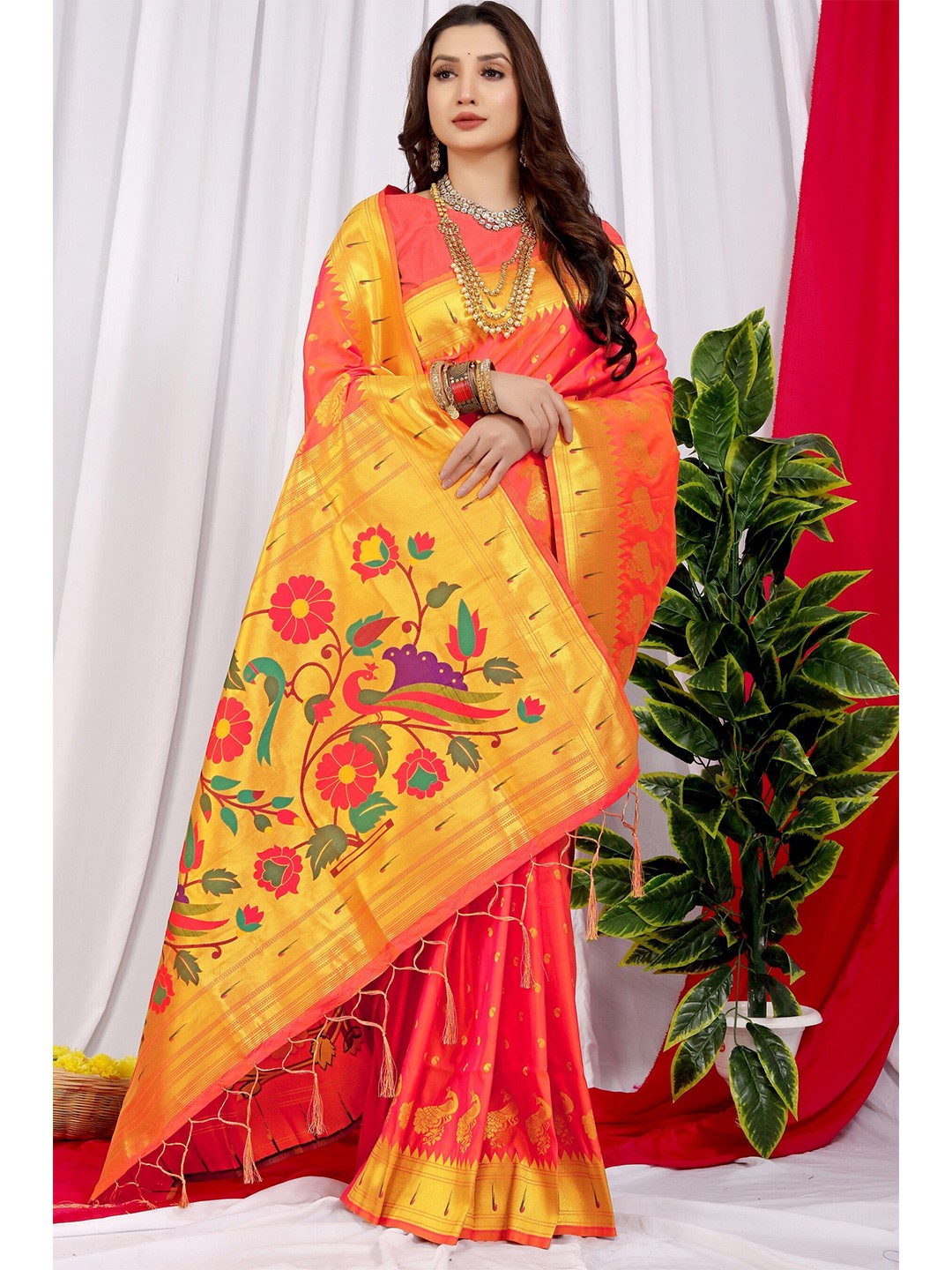 

AVANTIKA FASHION Orange & Gold-Toned Woven Design Zari Pure Silk Paithani Saree
