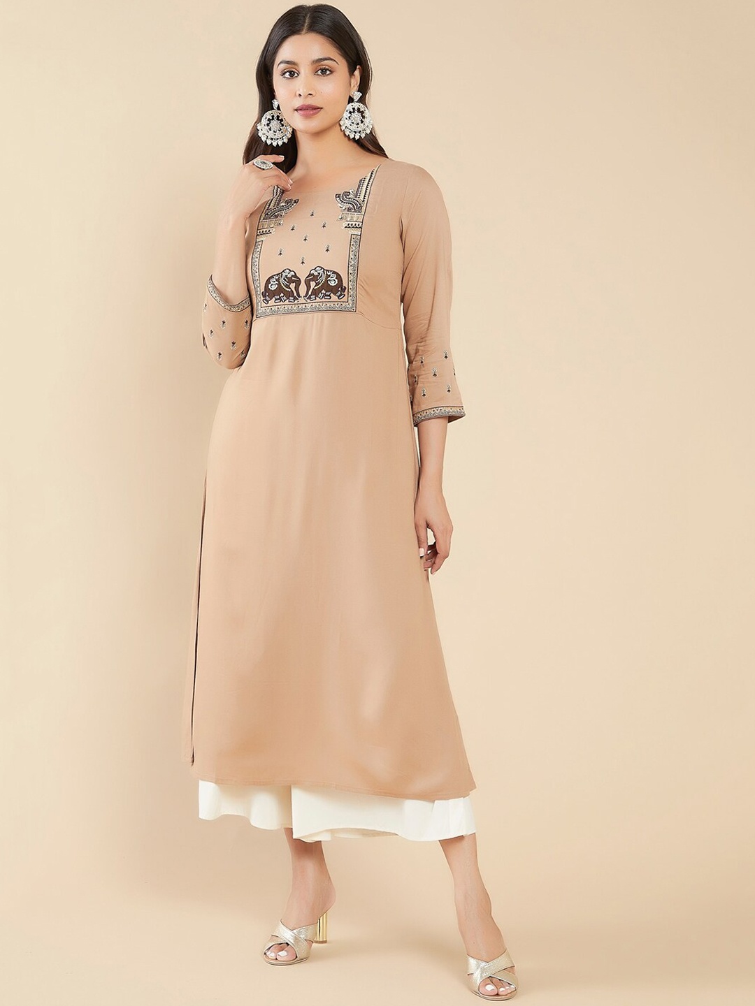 

Maybell Ethnic Motifs Embroidered A-Line Kurta, Beige