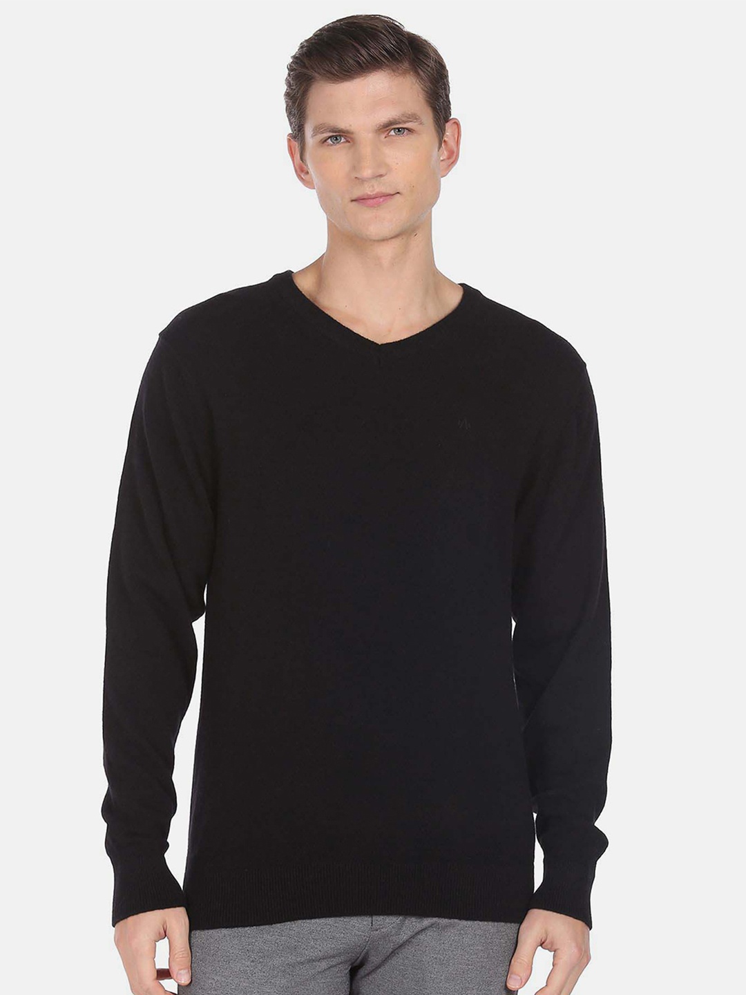 

Arrow Sport V-Neck Long Sleeves Pullover, Black