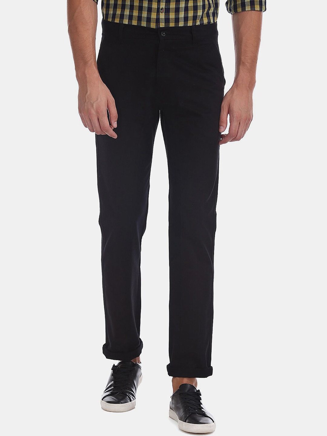 

V-Mart Men Mid Rise Classic Cotton Chinos Trousers, Black
