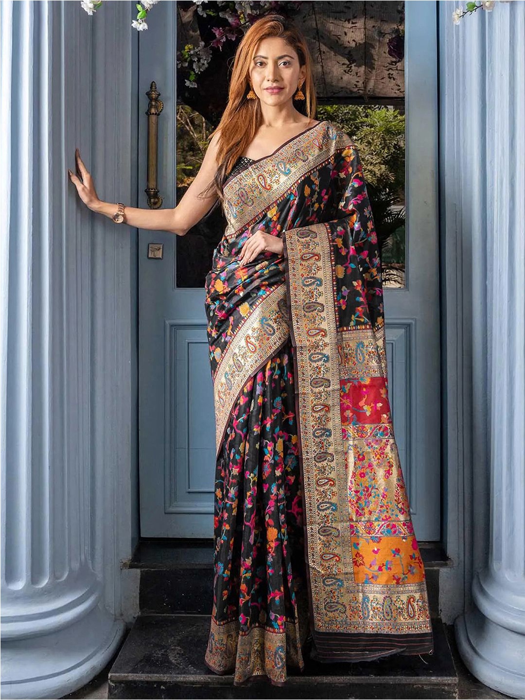 

Satrani Ethnic Motifs Woven Design Zari Banarasi Saree, Black