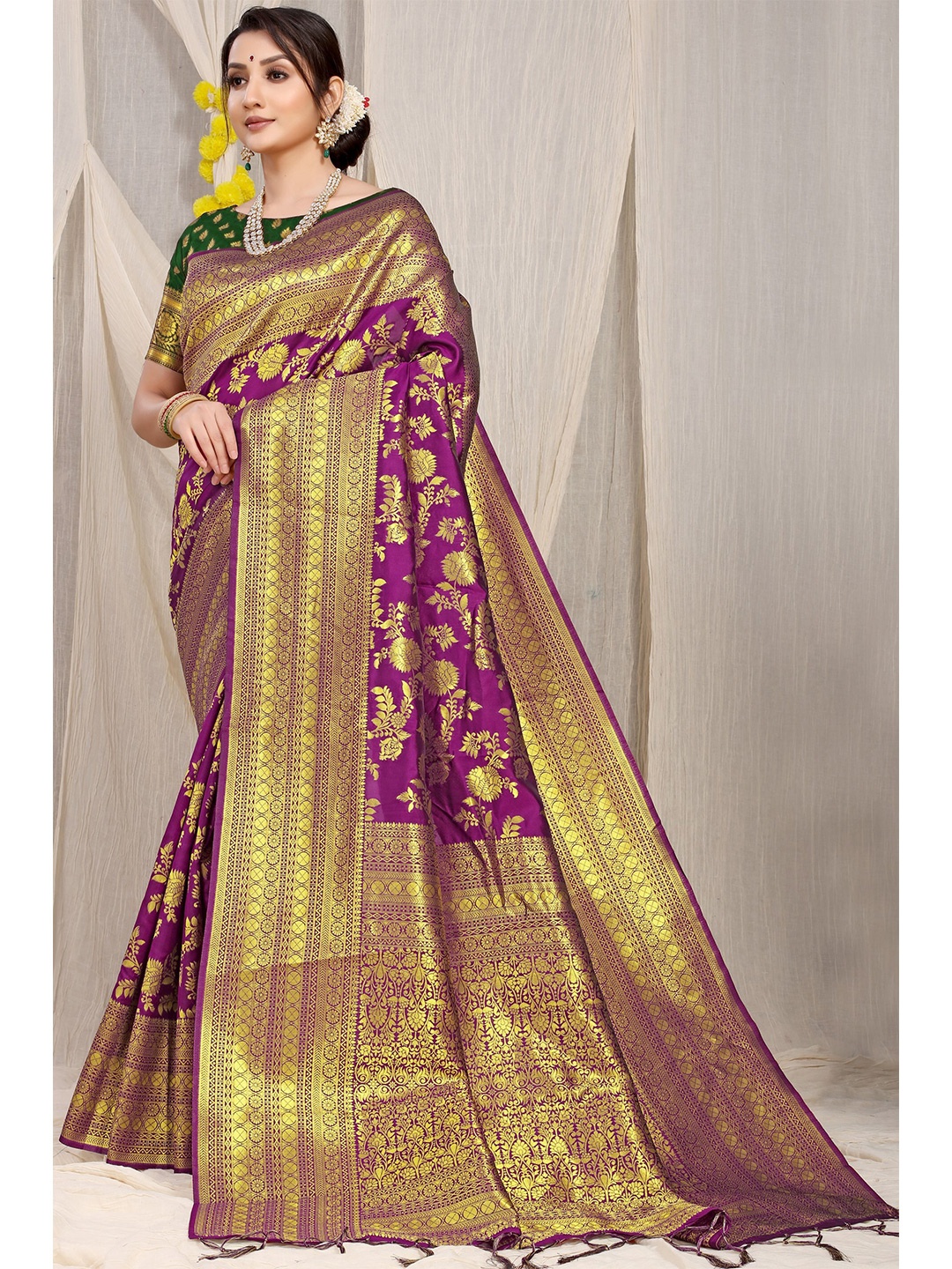 

AVANTIKA FASHION Ethnic Motifs Woven Design Zari Pure Silk Kanjeevaram Saree, Purple