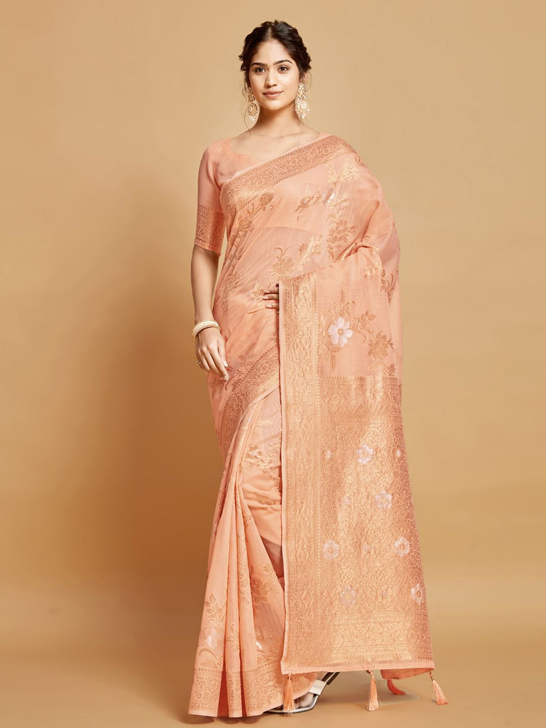 

Mitera Floral Zari Linen Blend Banarasi Saree, Peach