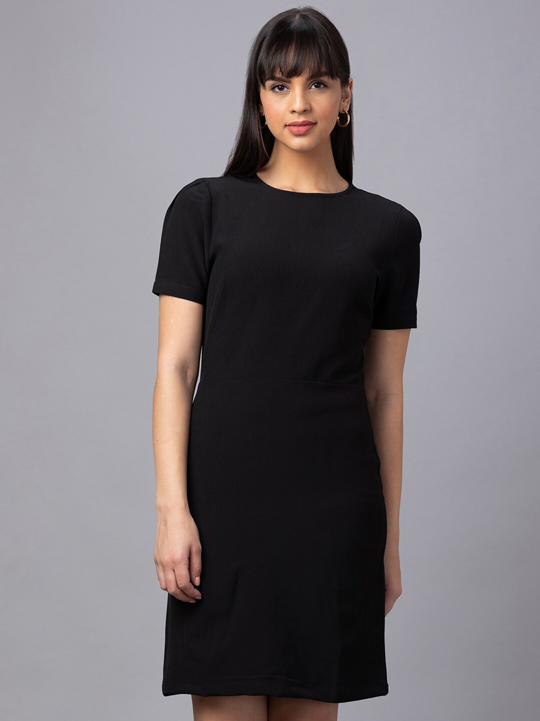 

Globus Round Neck Short Sleeves Sheath Dress, Black