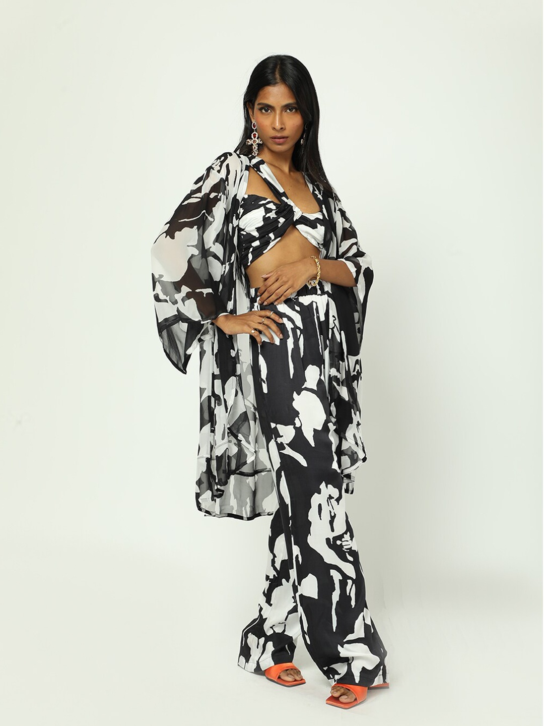 

MISSY Women Abstract Printed Longline Open Front Shrug, White