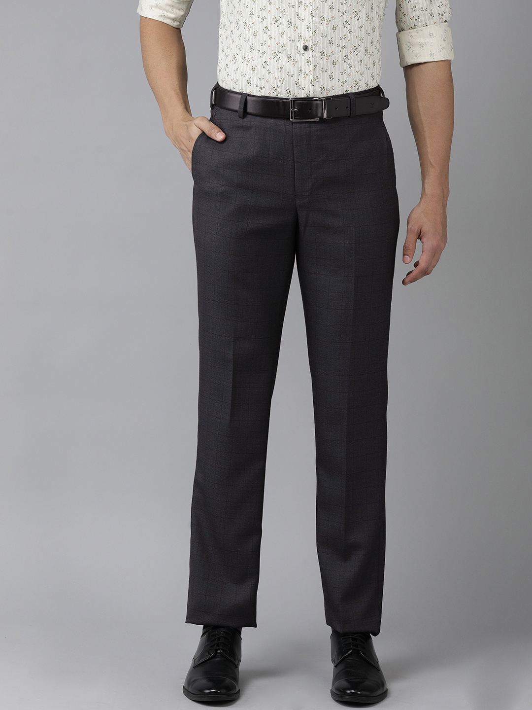 

Park Avenue Men Checked Smart Regular Fit Mid-Rise Plain Woven Flat-Front Formal Trousers, Grey