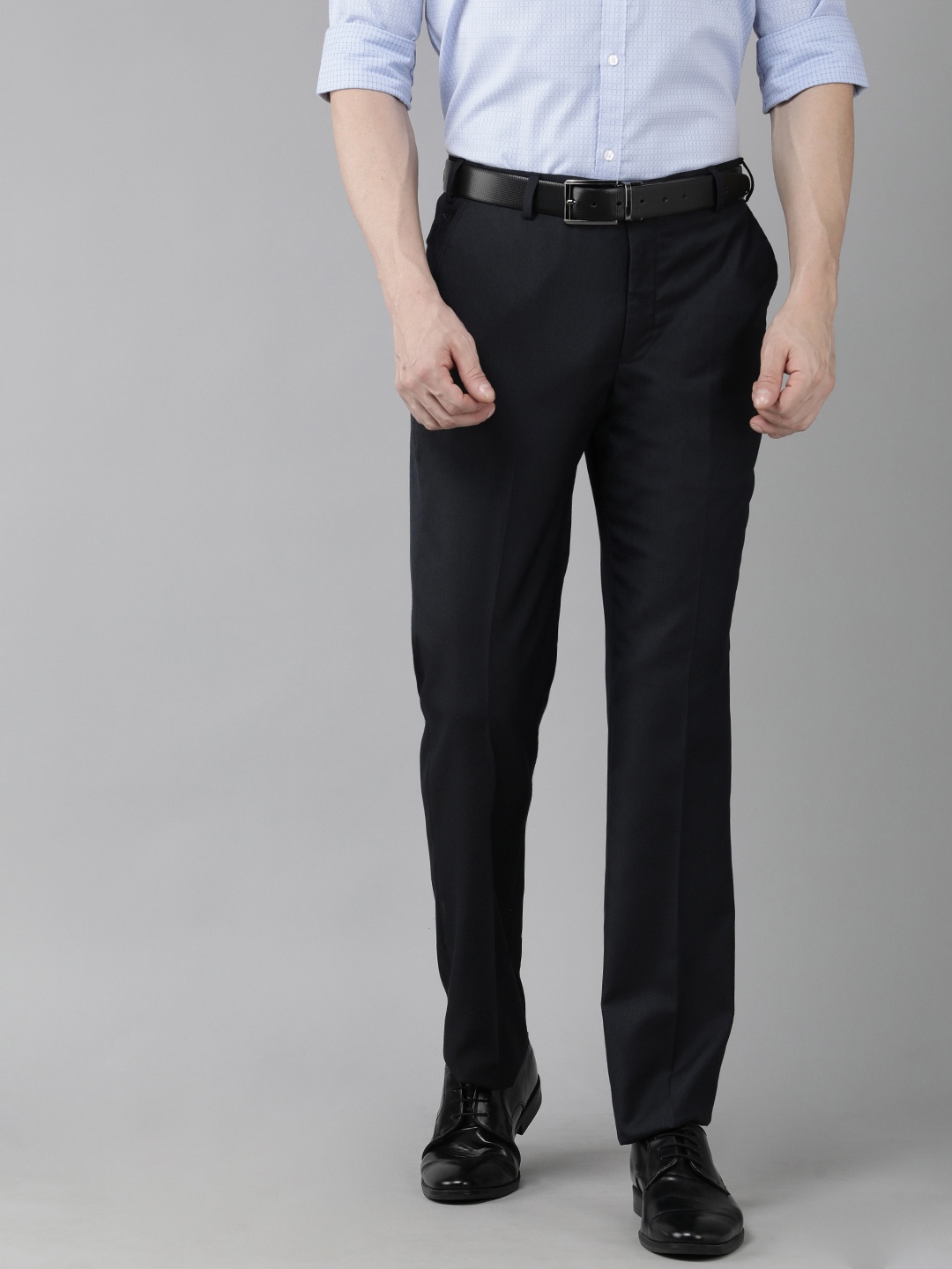 

Park Avenue Men Mid-Rise Textured Smart Trousers, Navy blue