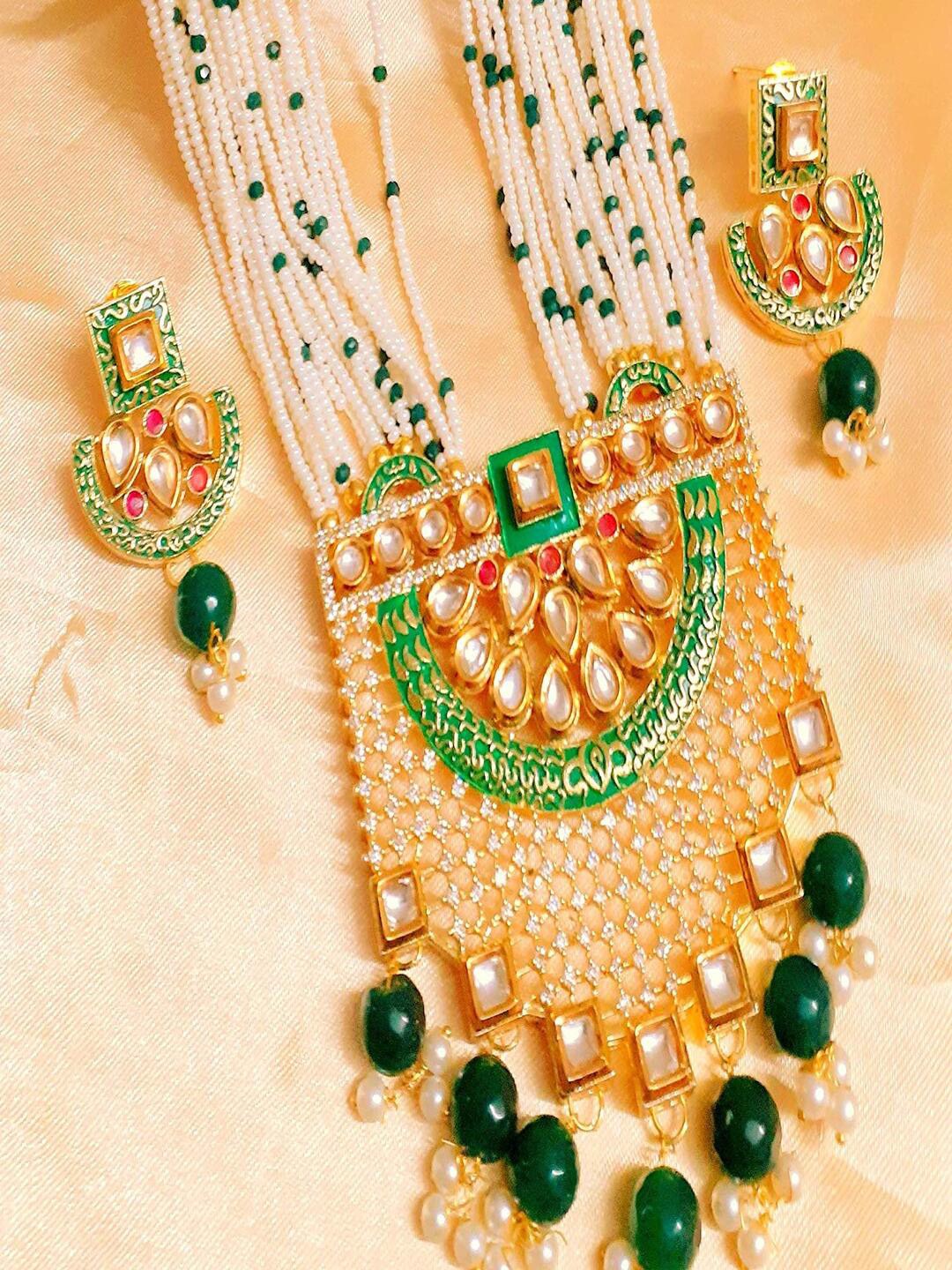

Runjhun Gold-Plated Kundan Studded & Beaded Jewellery Set