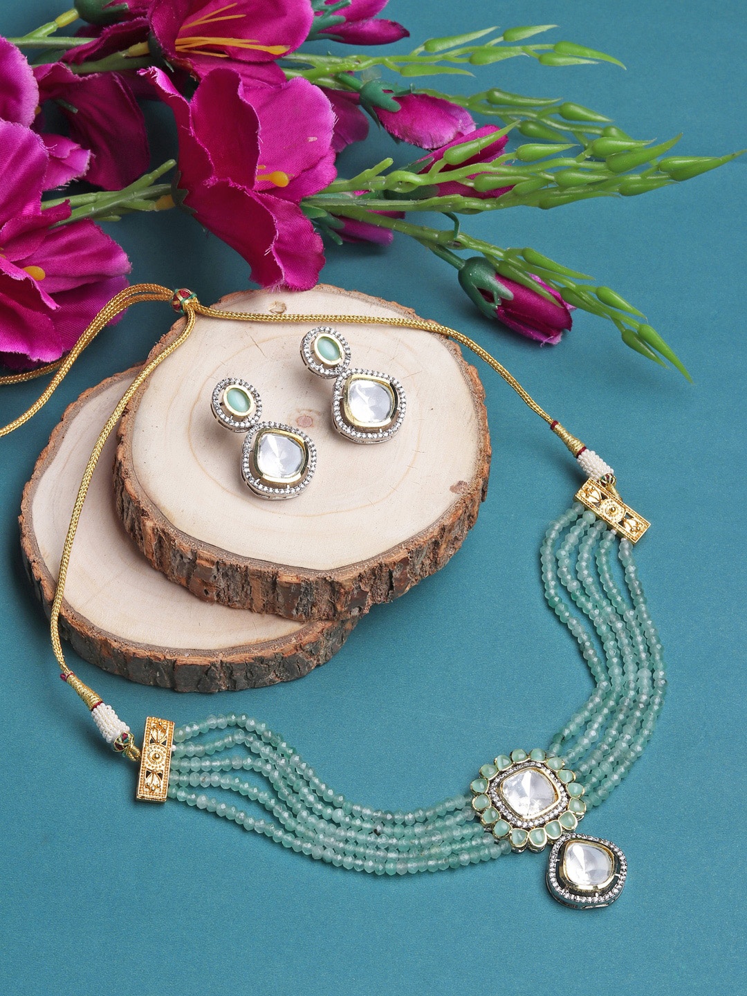 

Runjhun Gold-Plated Kundan-Studded Jewellery Set