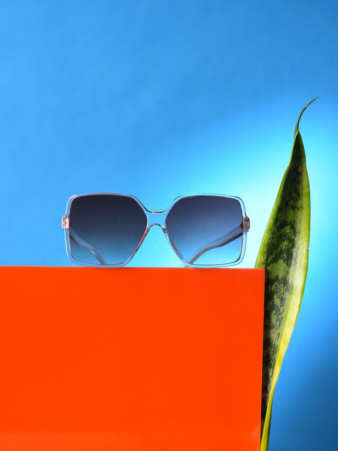 

HAUTE SAUCE by Campus Sutra Women Oversized Sunglasses with UV Lens SUM23_HSSG1126, White