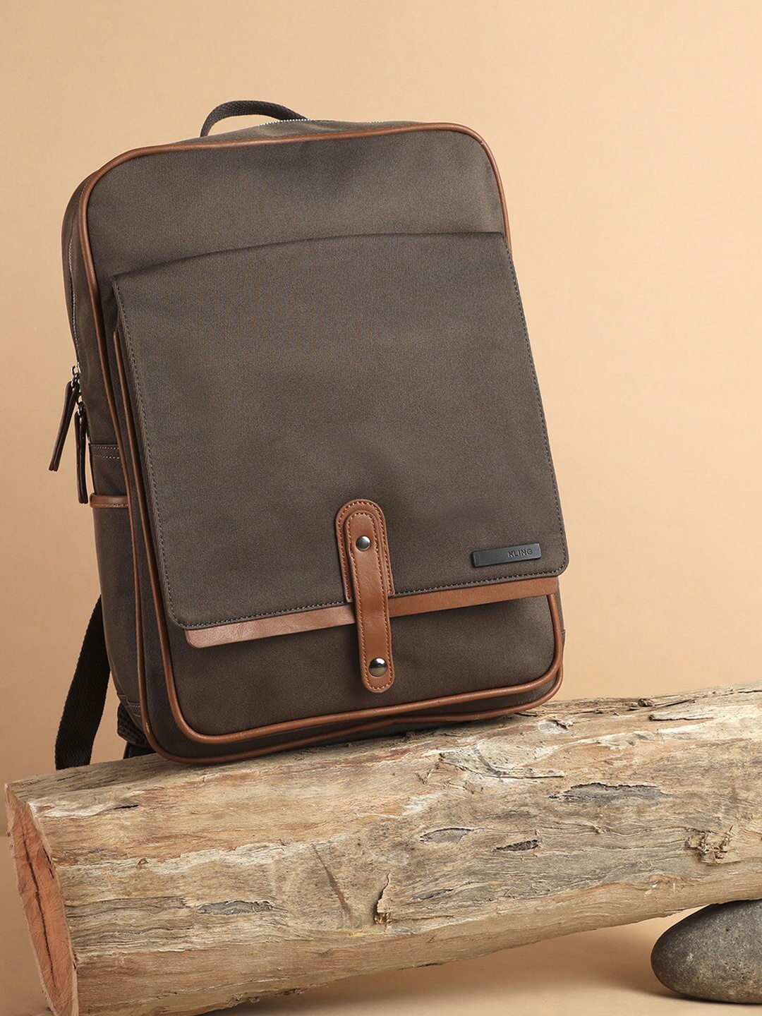 

HAUTE SAUCE by Campus Sutra Women Solid Backpack, Brown
