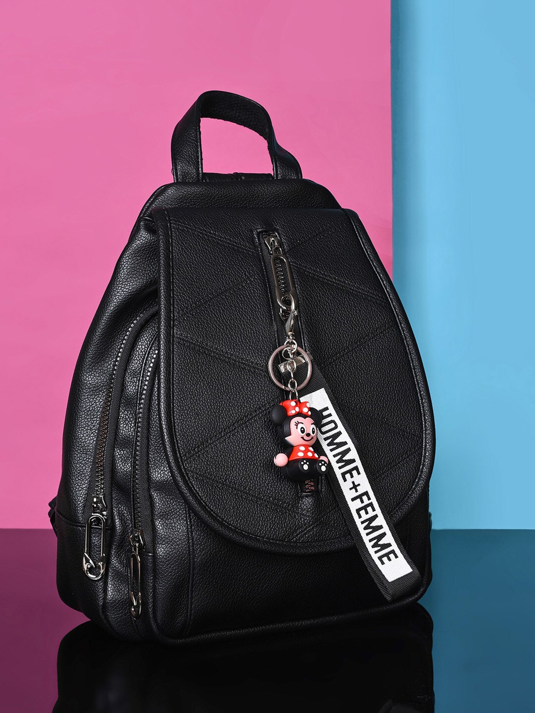 

HAUTE SAUCE by Campus Sutra Women Solid Backpack, Black