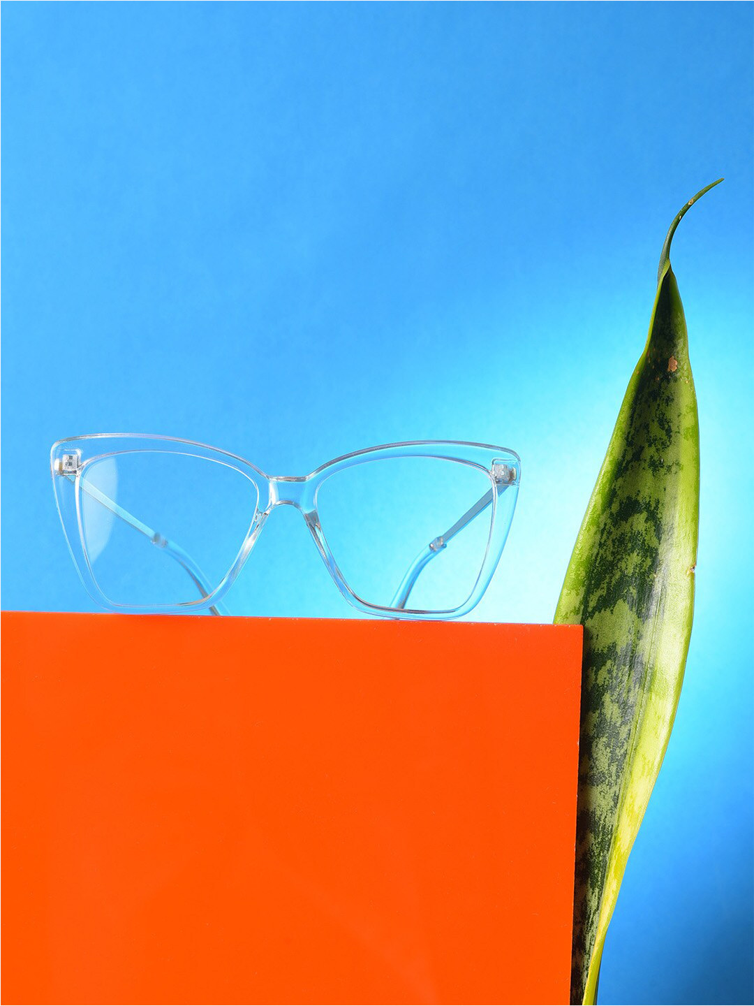 

HAUTE SAUCE by Campus Sutra Women Clear Lens & White Cateye Sunglasses SUM23_HSSG1072