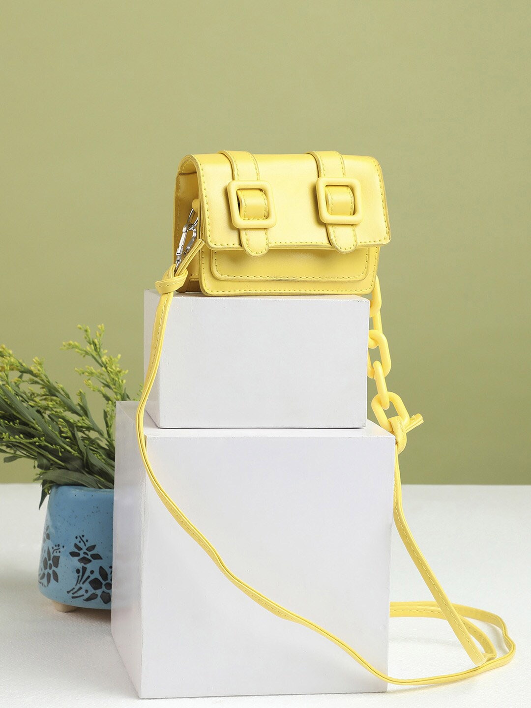 

HAUTE SAUCE by Campus Sutra PU Half Moon Sling Bag, Yellow
