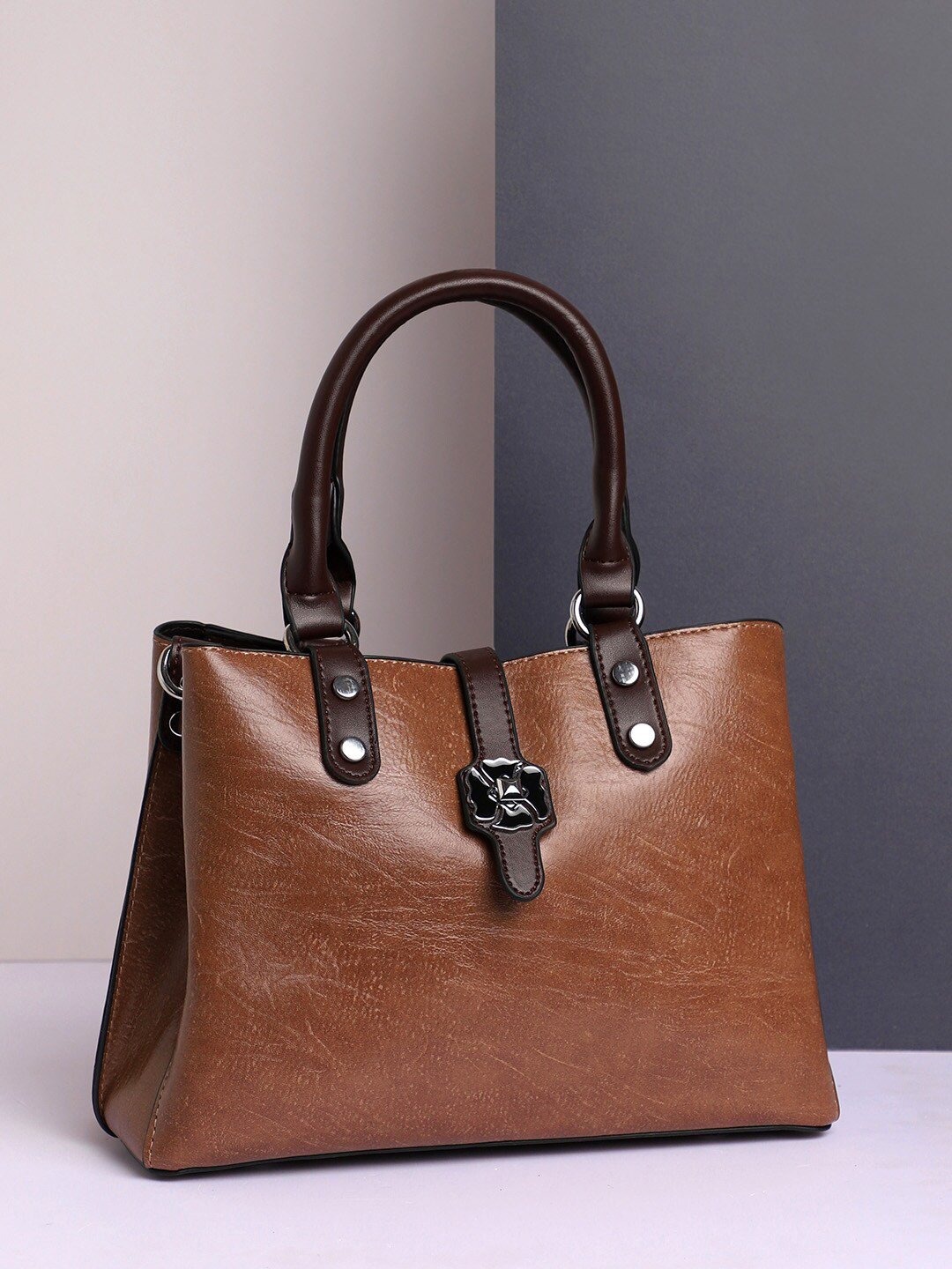 

HAUTE SAUCE by Campus Sutra PU Bucket Shoulder Bag, Brown