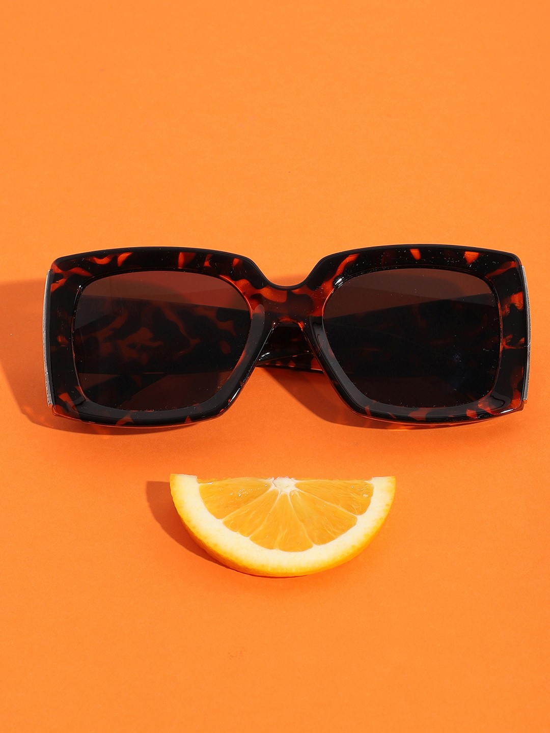 

HAUTE SAUCE by Campus Sutra Women Oversized Sunglasses with Polarised Lens SUM23_HSSG1320, Brown
