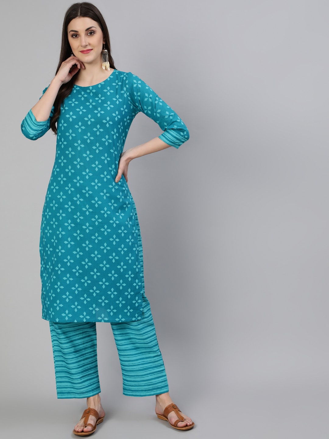 

antaran Geometric Printed Pure Cotton Kurta with Trousers, Blue