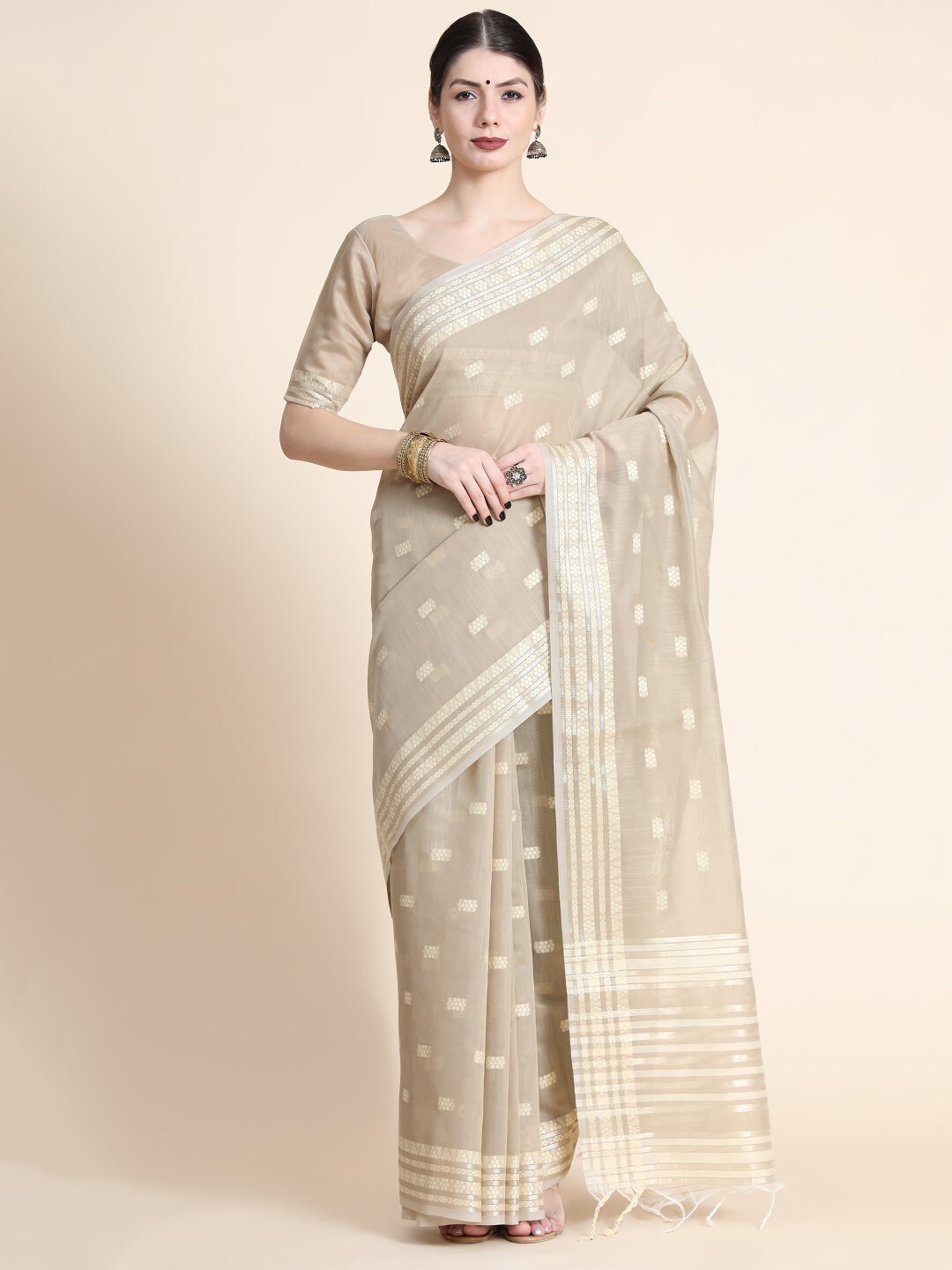 

VISHNU WEAVES Ethnic Motif Chikankari Pure Cotton Saree, Cream