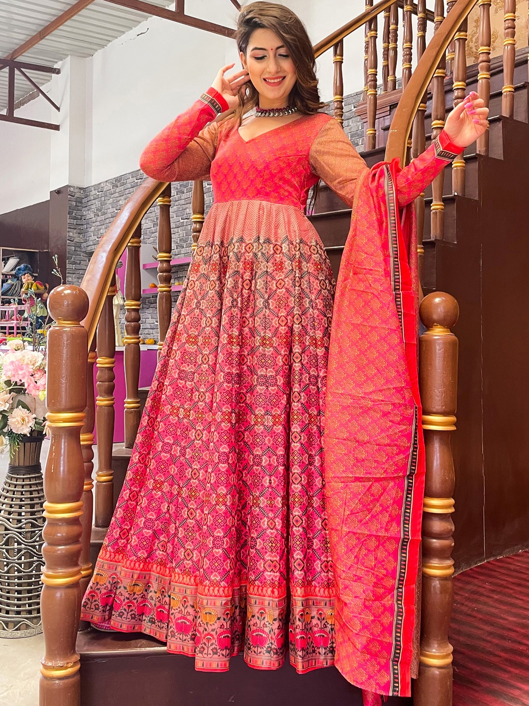 

Chhabra 555 Women Coral & Pink Ethnic Motifs Printed Georgette Anarkali Kurta
