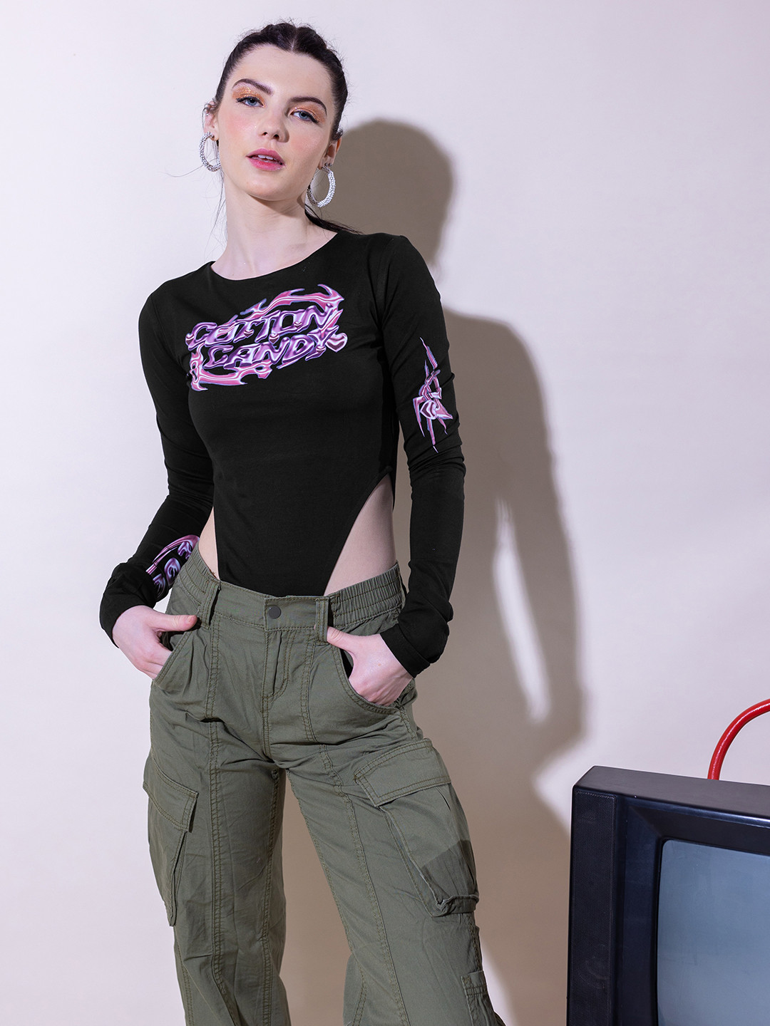 

Stylecast X Hersheinbox Printed Long Sleeves Cotton Bodysuit, Black