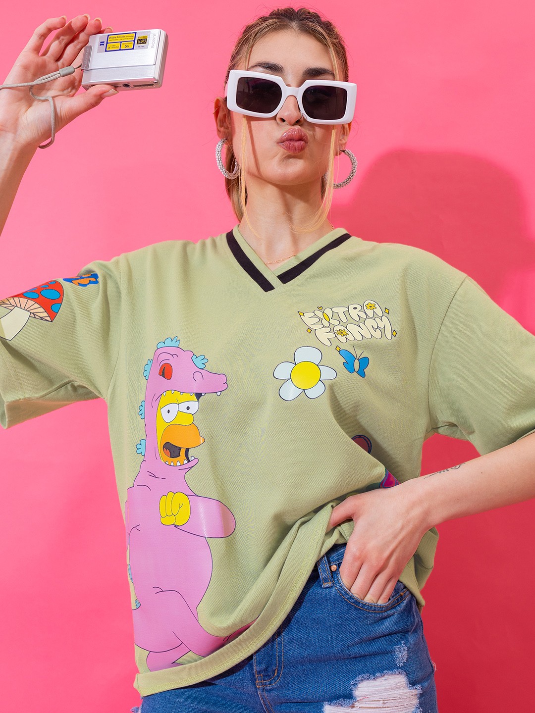 

Stylecast X Hersheinbox The Simpson Printed V-Neck Drop-Shoulder Sleeves Cotton T-shirt, Olive