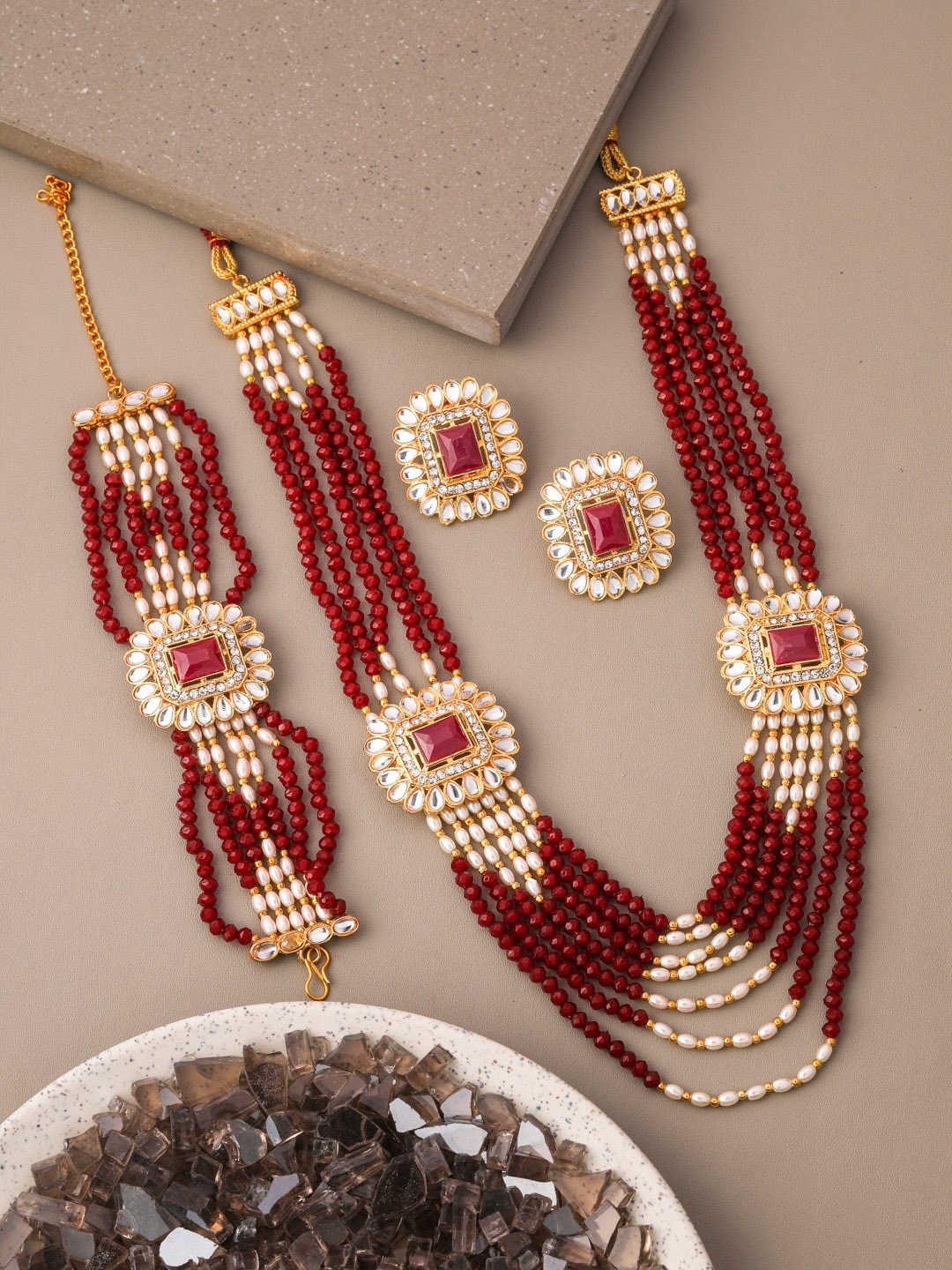 

Vita Bella Gold-Plated Stone-Studded & Pearls Beaded Jewellery Set