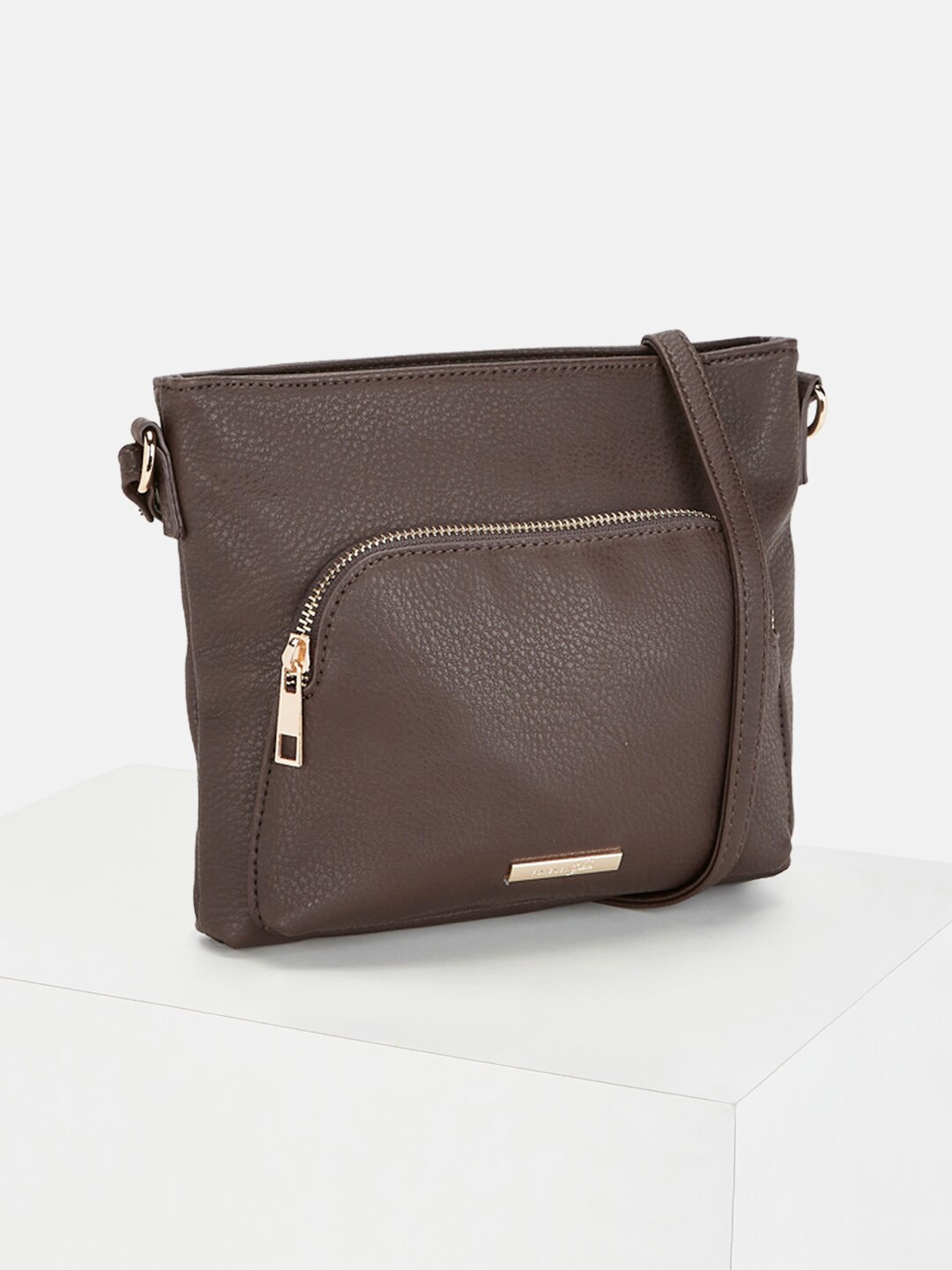

Forever Glam by Pantaloons Swagger Hobo Bag, Brown