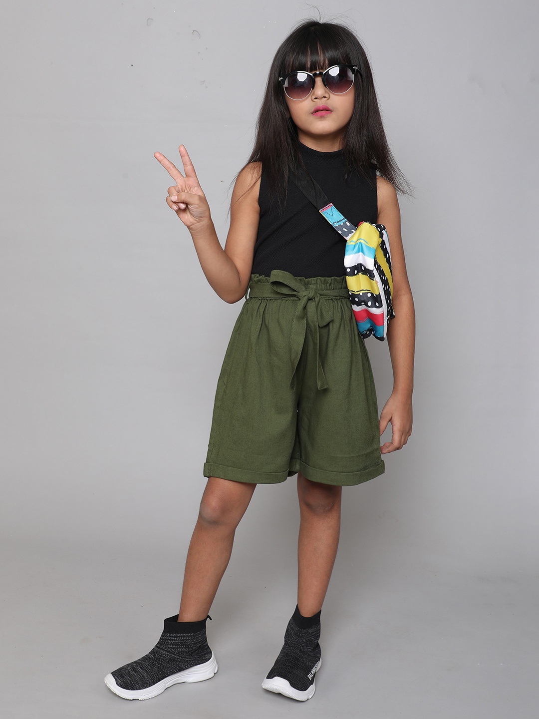 

taffykids Girls Top with Shorts Set, Black