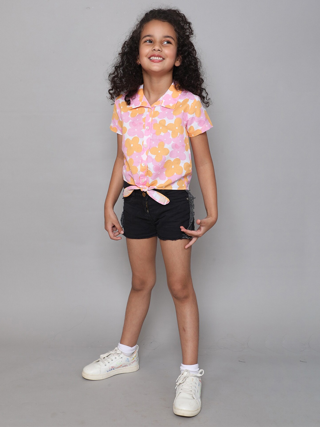 

taffykids Girls Floral Printed Shirt Style Tie-up Linen Top, White