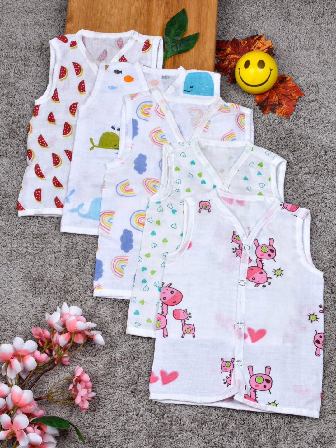 

Moms Home Infants Pack of 5 Printed Organic Cotton Jhablas, White