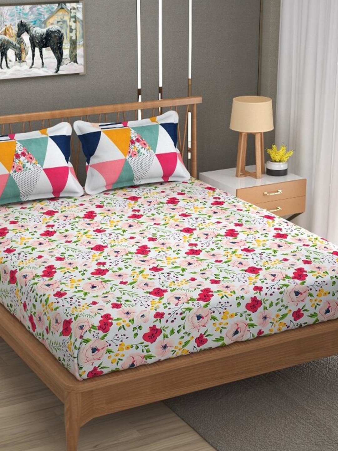 

ATRAENTA White & Pink Floral 210 TC Queen Bedsheet with 2 Pillow Covers