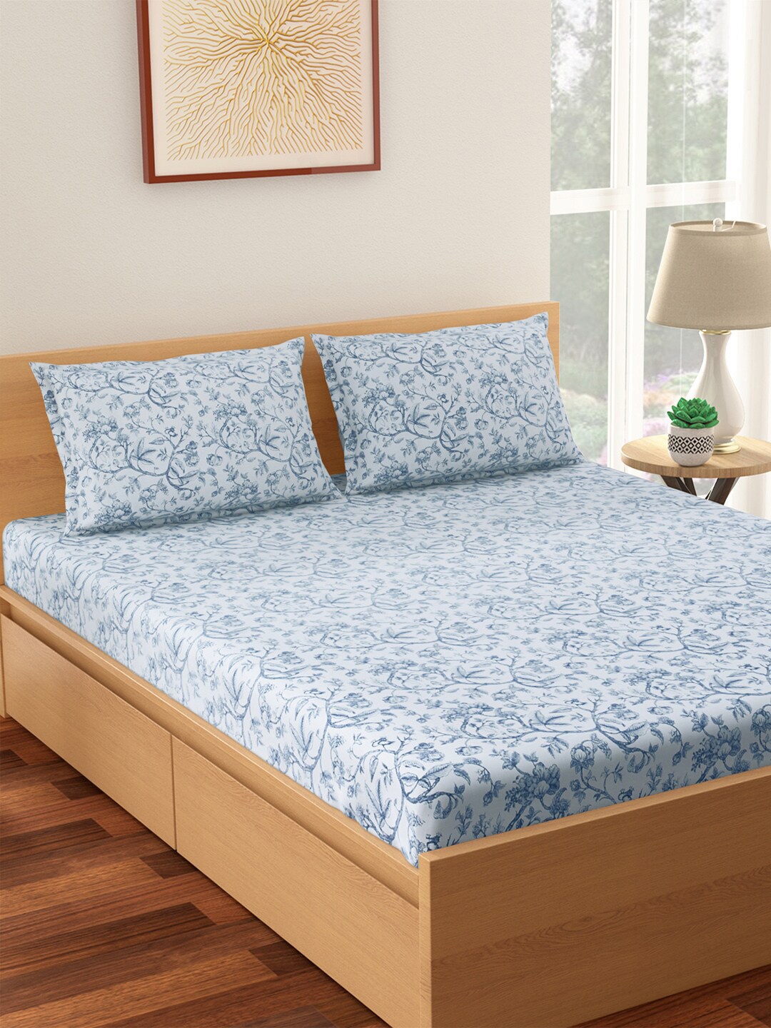

Living scapes by Pantaloons White & Blue 144 TC Flat Queen Bedsheet with 2 Pillow Covers