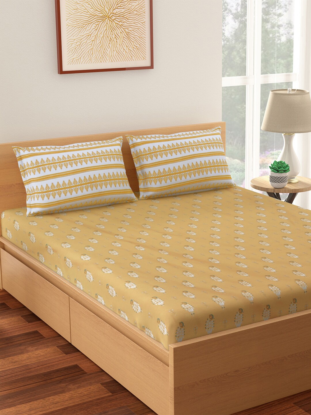 

Living scapes by Pantaloons Yellow & White 144 TC Flat Queen Bedsheet with 2 Pillow Covers