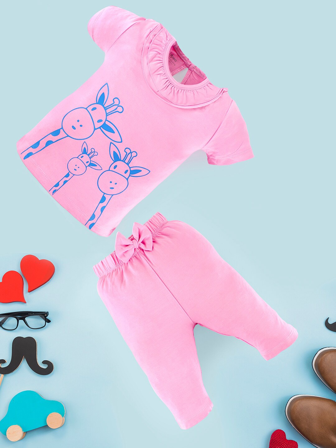 

Kidbea Girls Printed T-shirt With Trousers, Pink