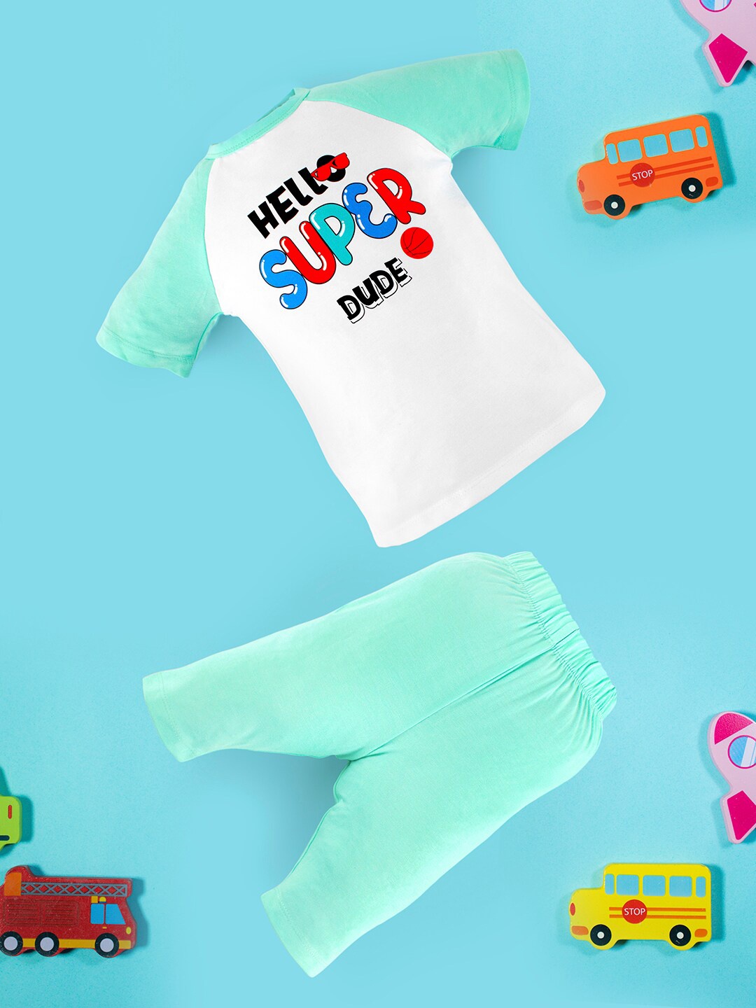 

Kidbea Boys Printed T-shirt With Trousers, Green