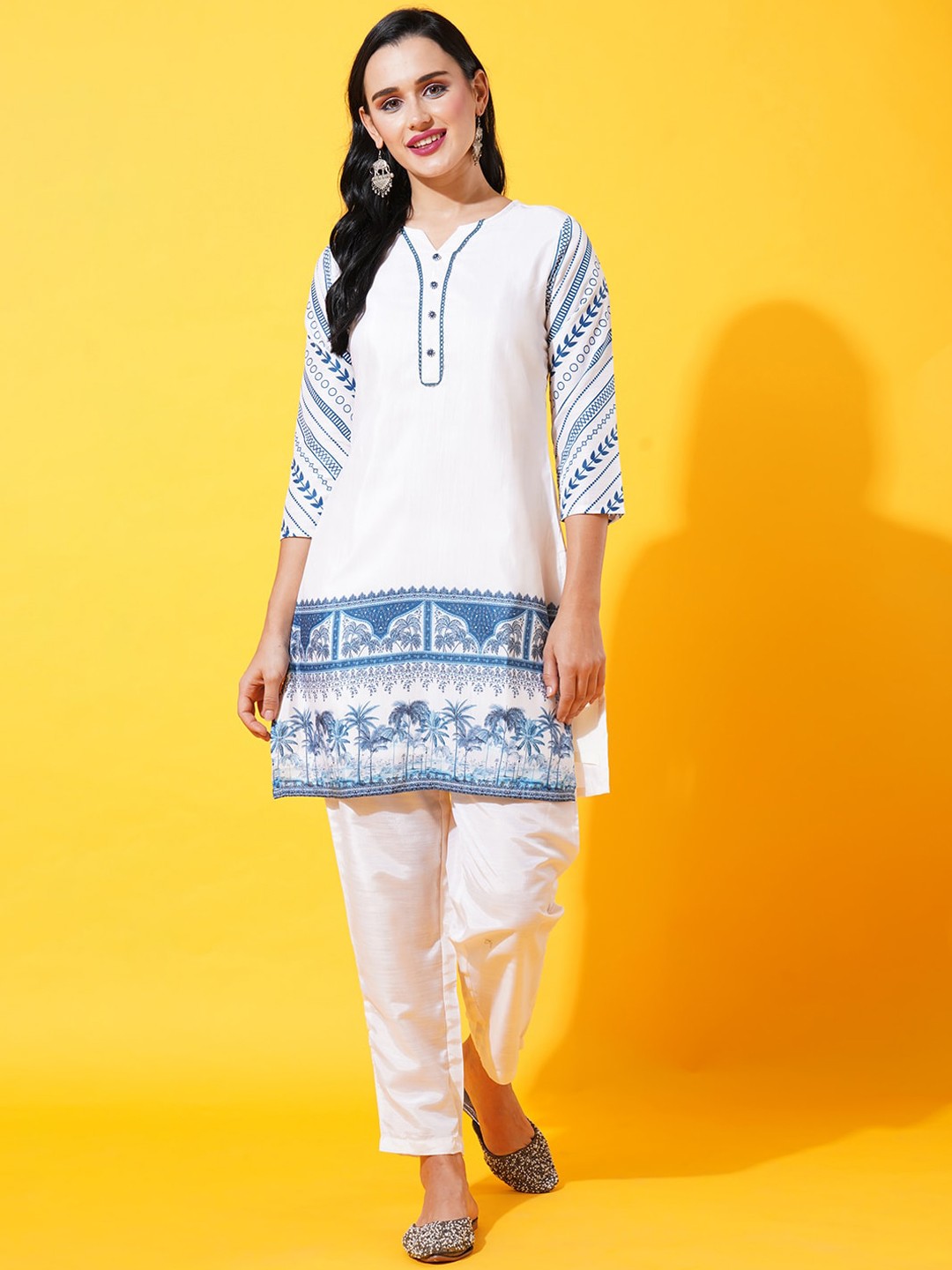 

HEEPOSH Printed Kurta with Trousers & Dupatta, Off white